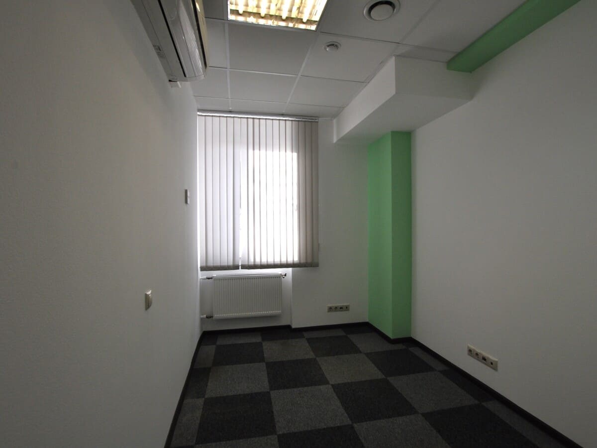 Офисы от 950 до 1100 кв.м. в аренду и продажу в Москве и Московской области